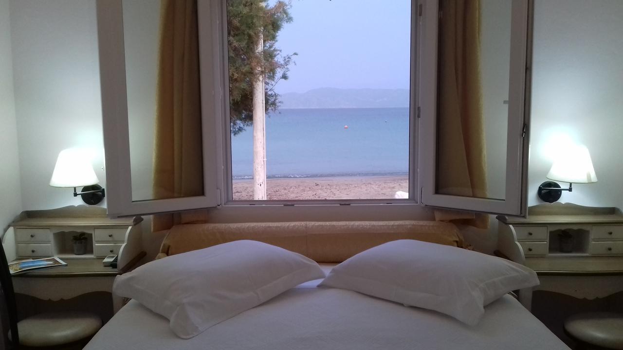 Floras Rooms Pollonia Buitenkant foto