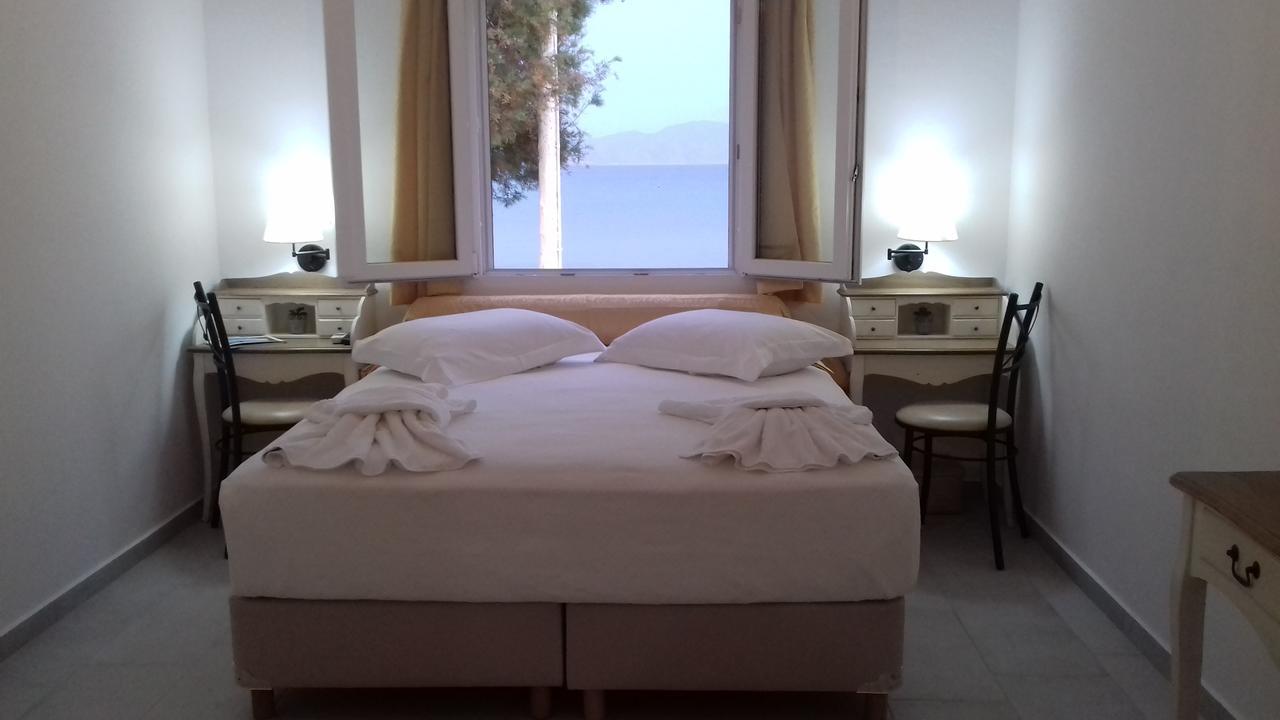 Floras Rooms Pollonia Buitenkant foto